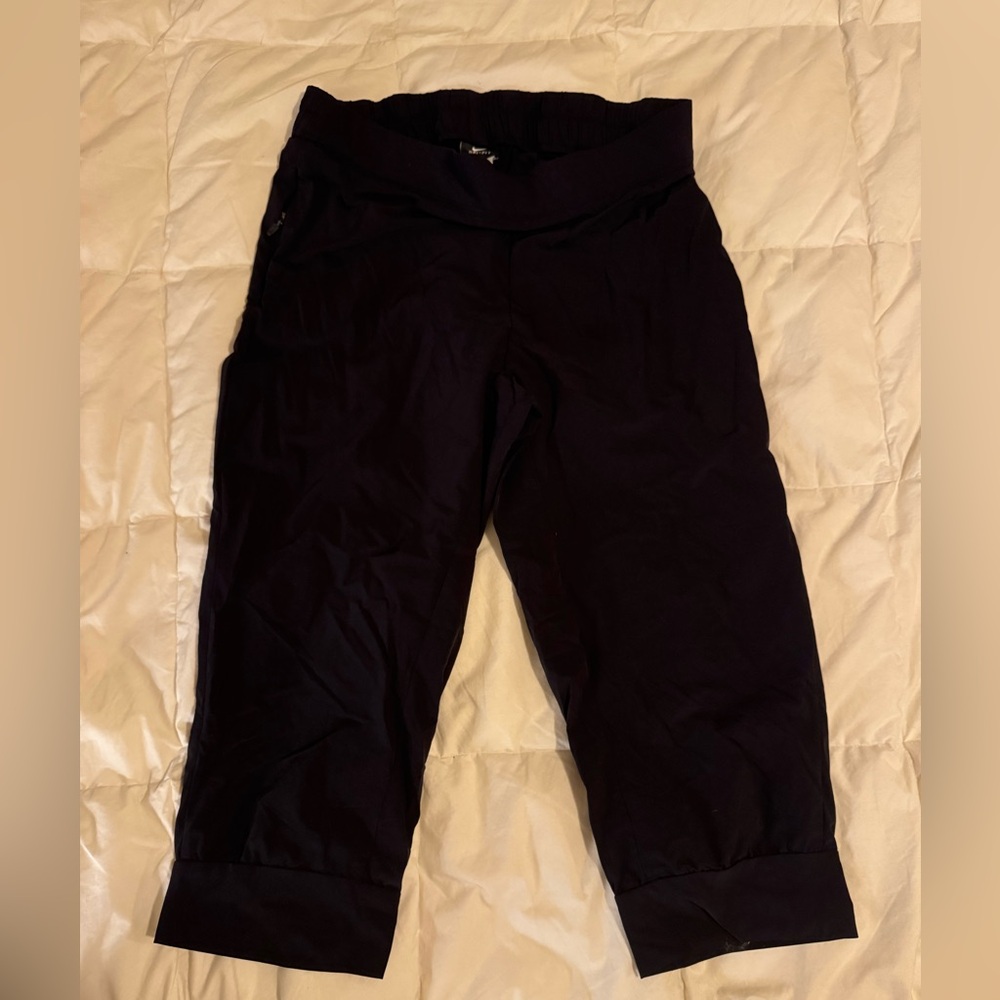 Nike super lightweight waterproof capri pant